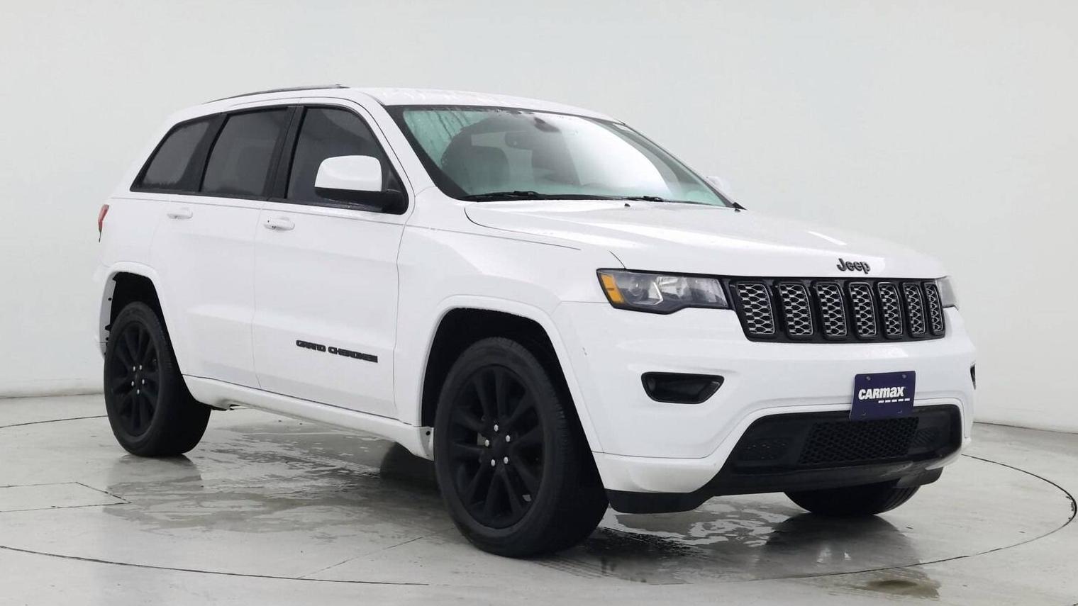 JEEP GRAND CHEROKEE 2018 1C4RJEAG9JC141050 image